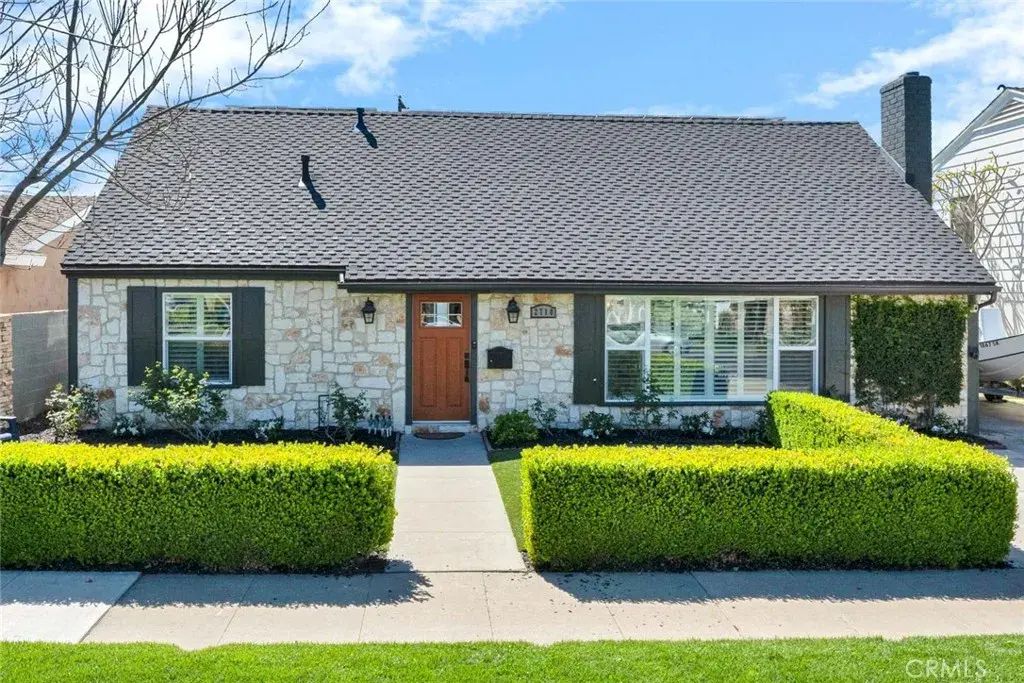 2710 E Adams Avenue, Orange