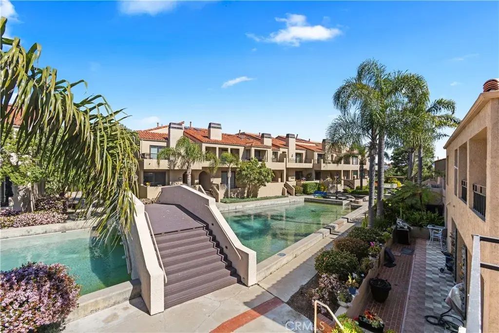 16580 Bordeaux, Huntington Beach