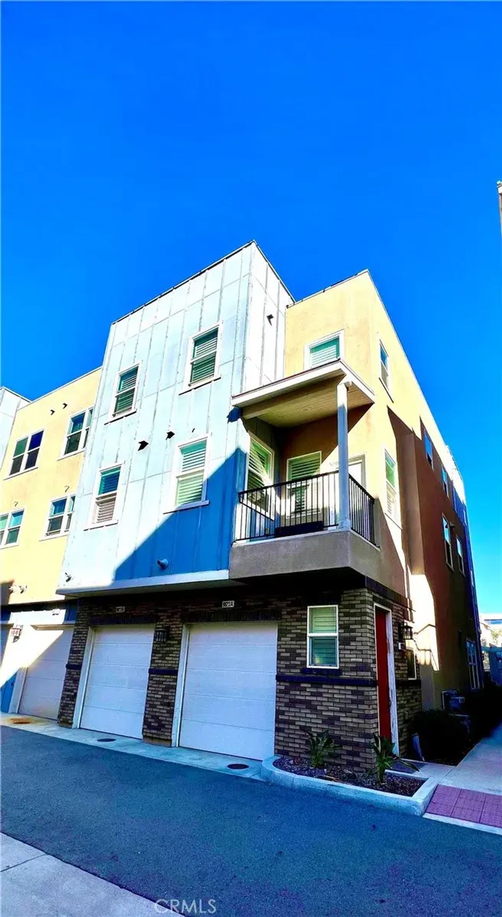 8823 Jacaranda, Montclair