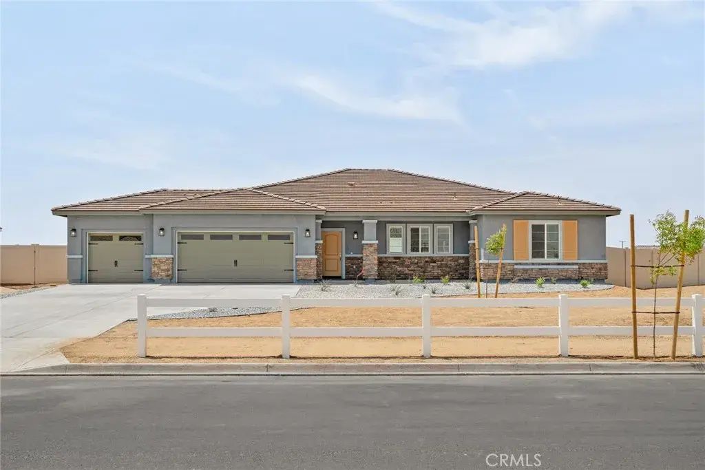 14585 Indigo, Apple Valley