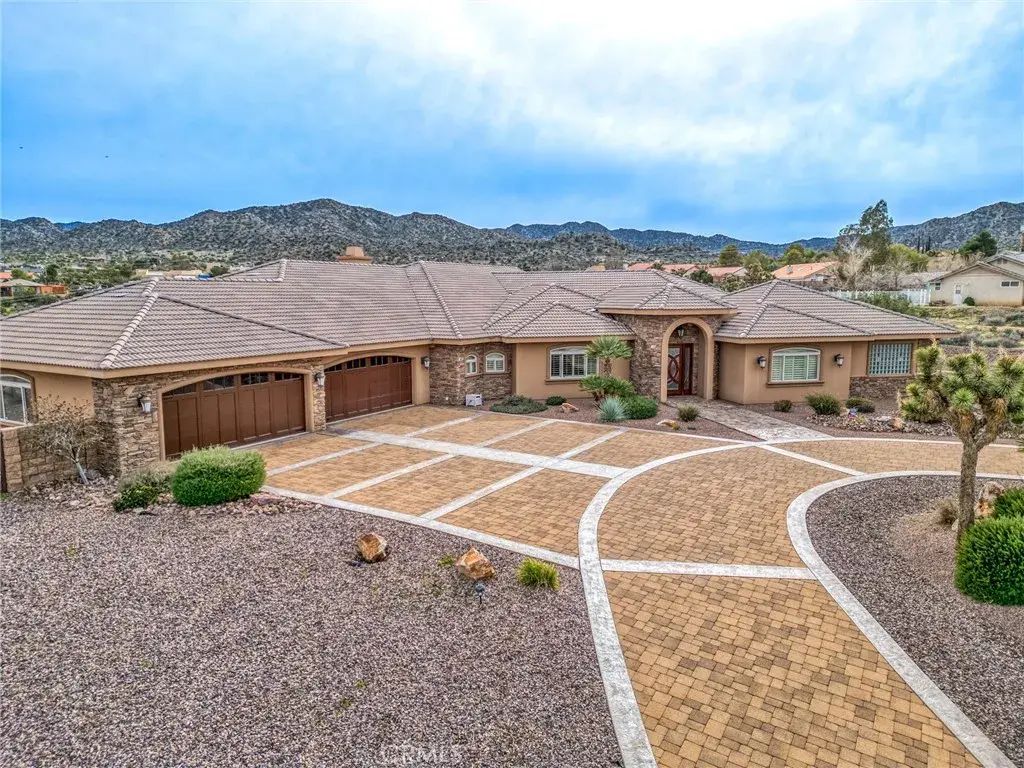 58839 Santa Barbara Dr, Yucca Valley