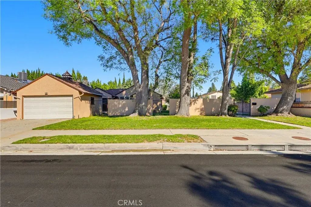 10314 Encino, Granada Hills
