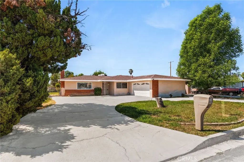 11822 Kingston, Grand Terrace