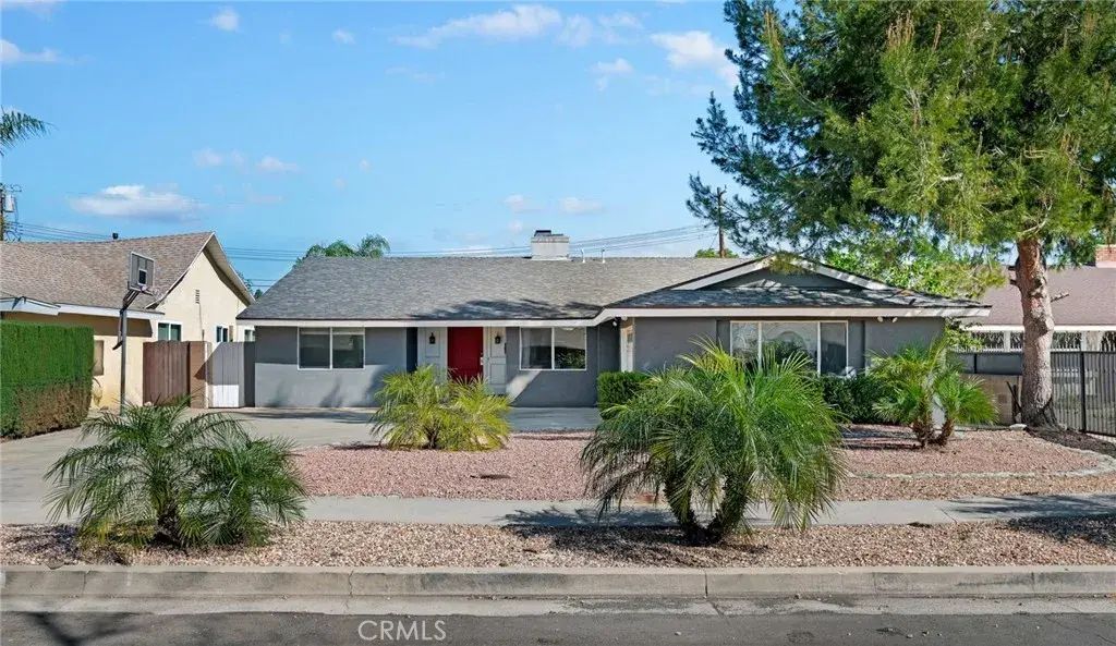 16615 Calahan Street, North Hills