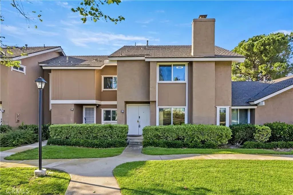 10 Santa Fe 38, Irvine