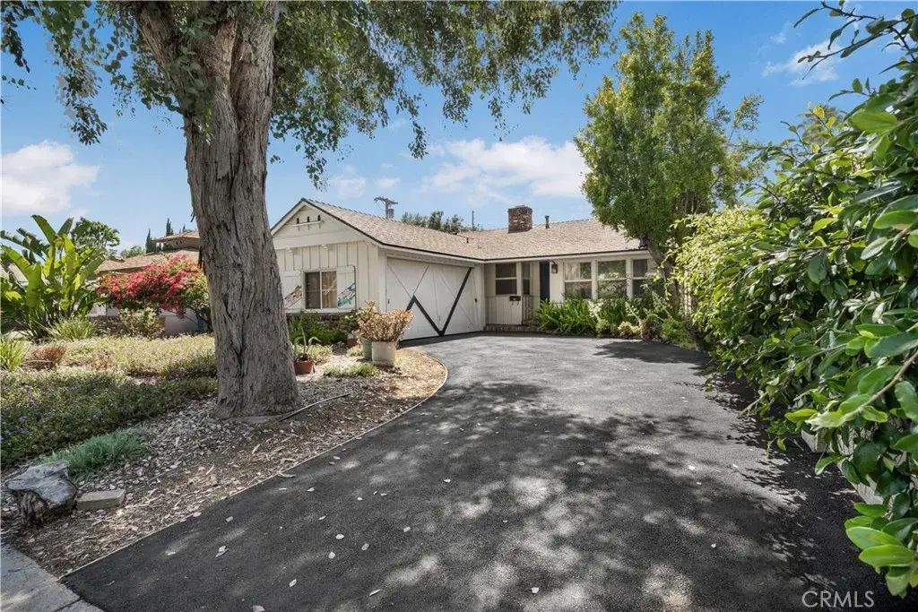 6947 Murietta Avenue, Van Nuys