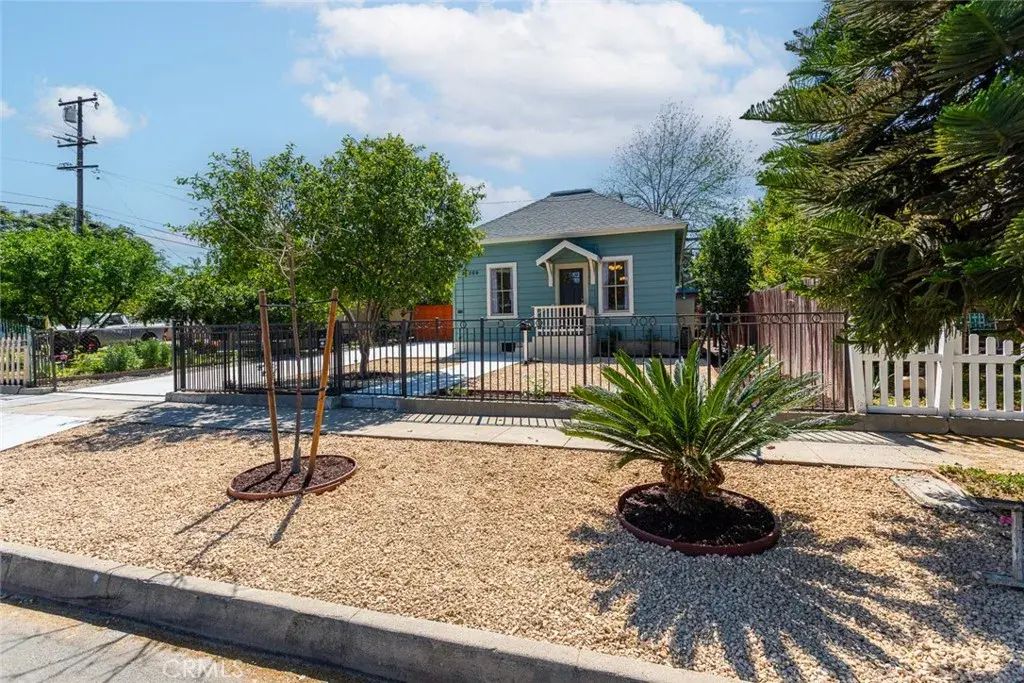 506 E 7th, Corona