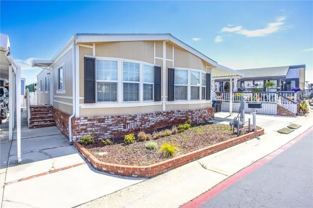 21851 Newland Street 104, Huntington Beach