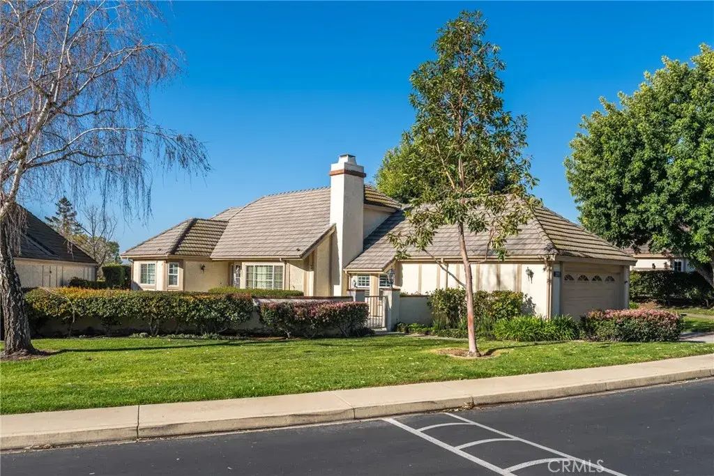 2193 Lorraine, Upland