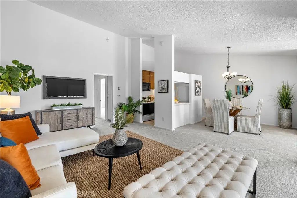 902 Camino Real 207, Redondo Beach