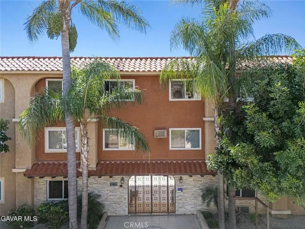 3220 Altura Avenue 220, Glendale