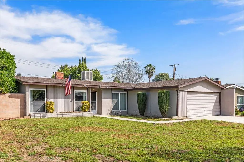 22943 Cantlay Street, West Hills