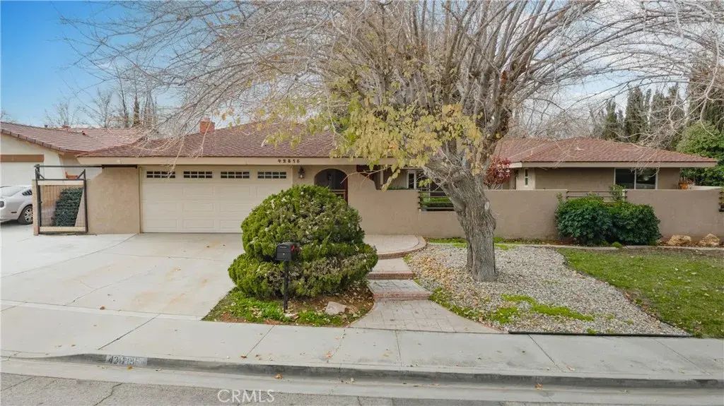 42815 16th West, Lancaster