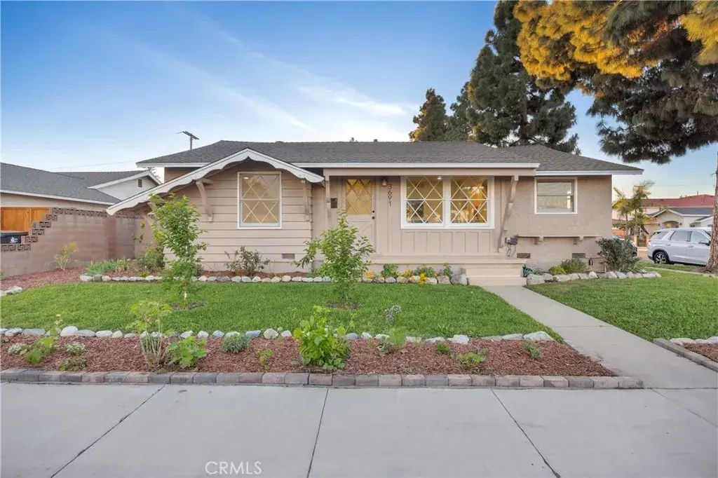 3691 Cortner, Long Beach