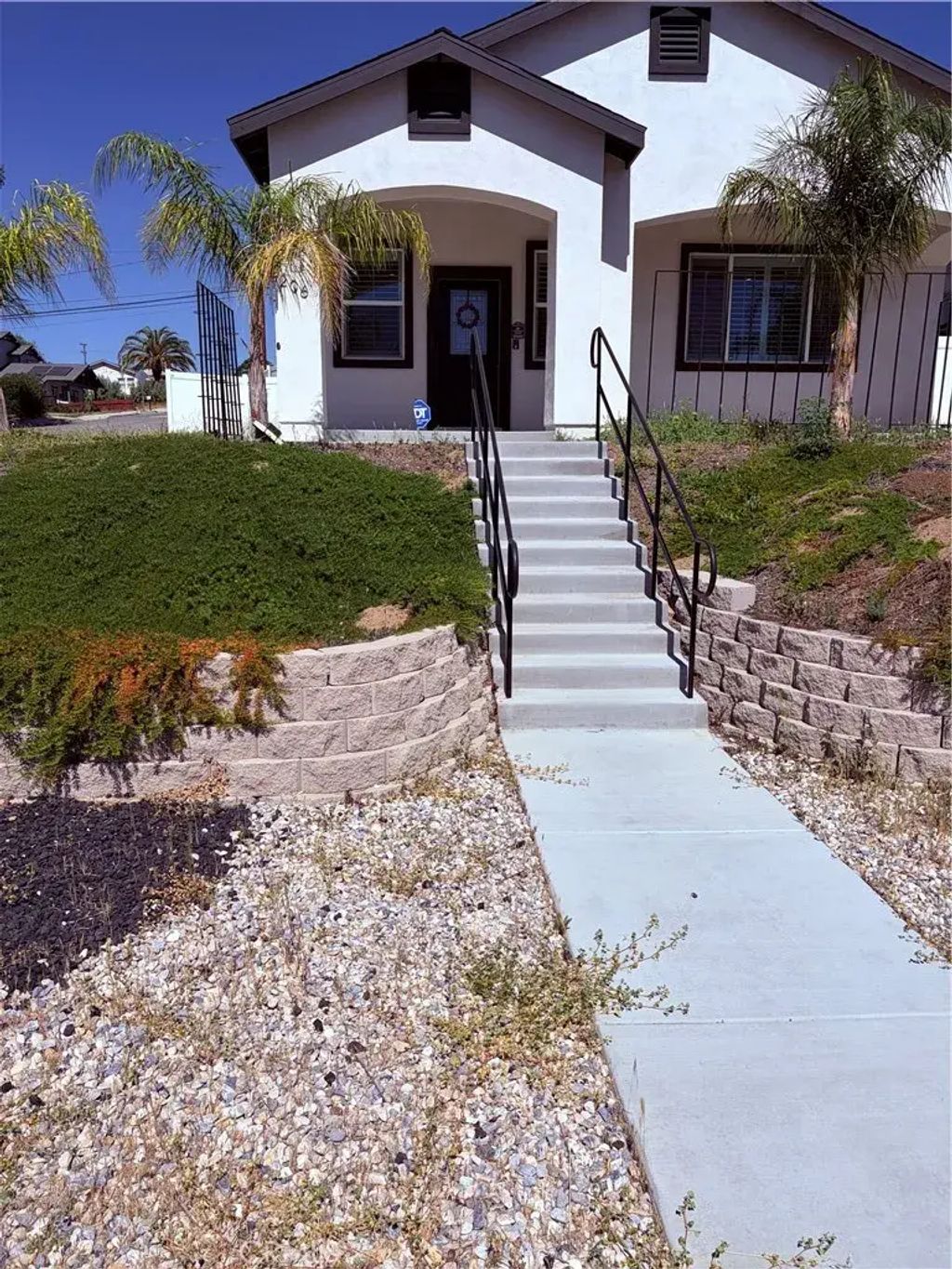 206 Silver, Lake Elsinore