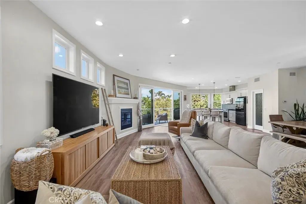 214 Avenida Montalvo 2, San Clemente