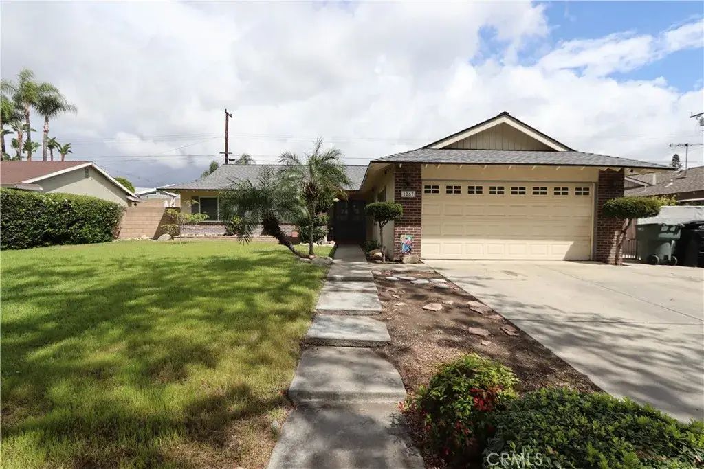 1267 W Winslow Street, Upland