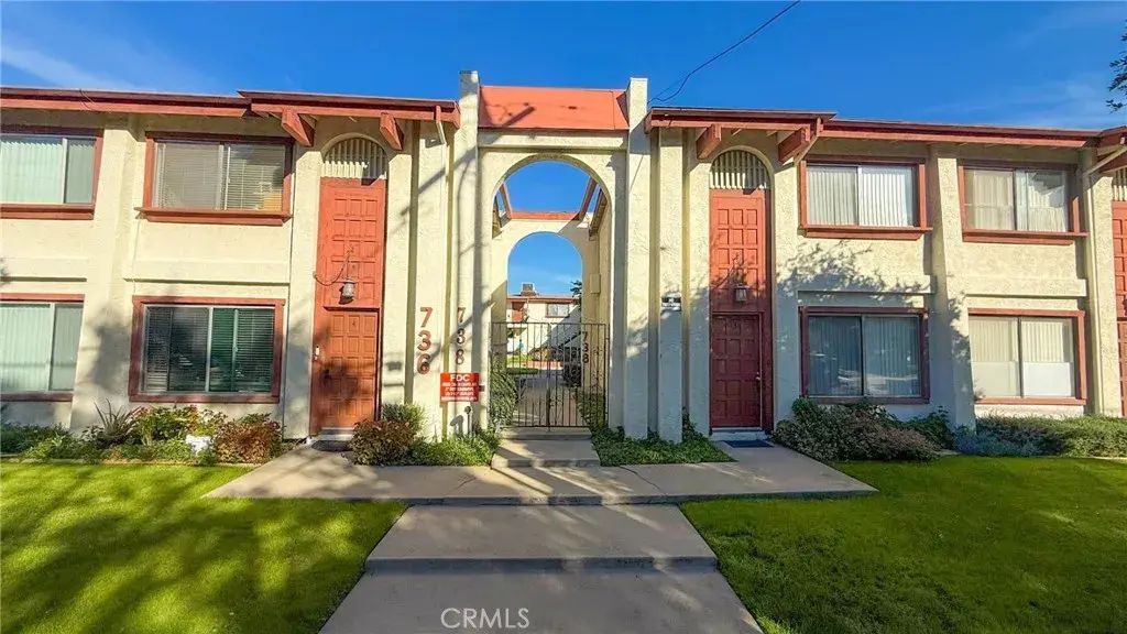 736 S Chapel Avenue 1, Alhambra