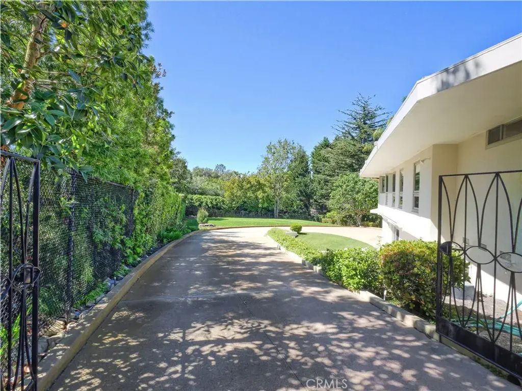1209 Granvia Altamira, Palos Verdes Estates