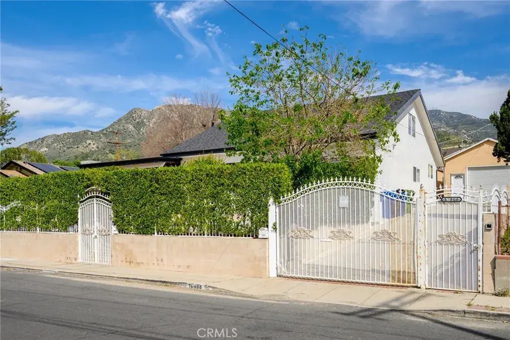 10510 Helendale Avenue, Tujunga