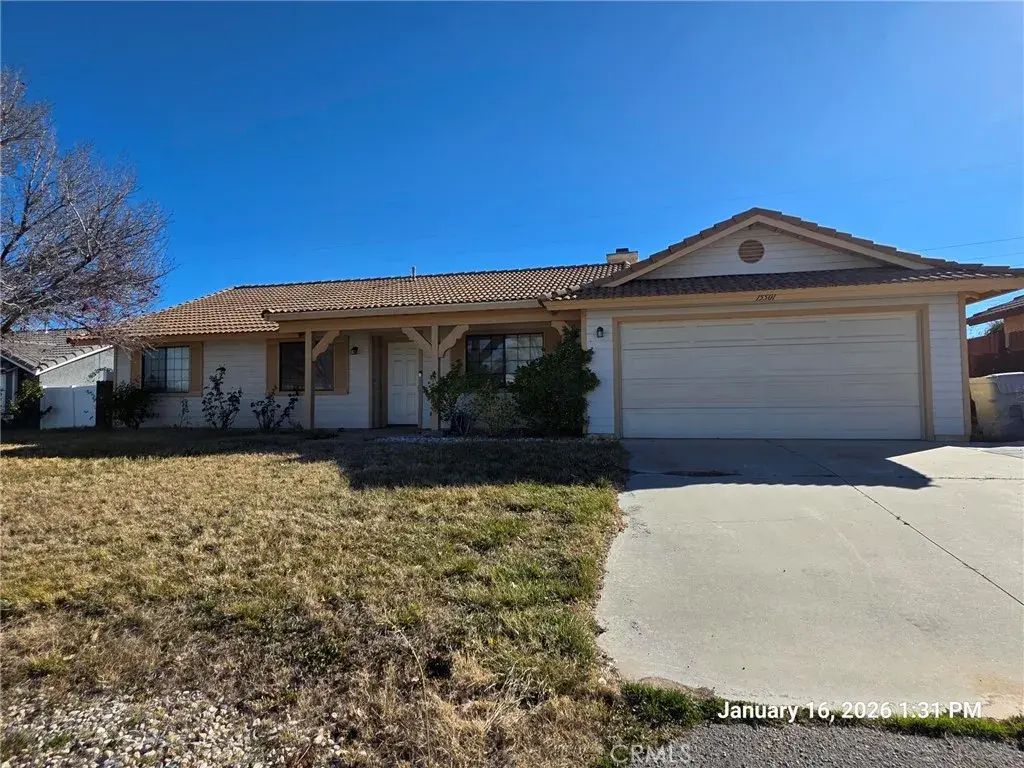 15501 Via Bahia Street, Hesperia