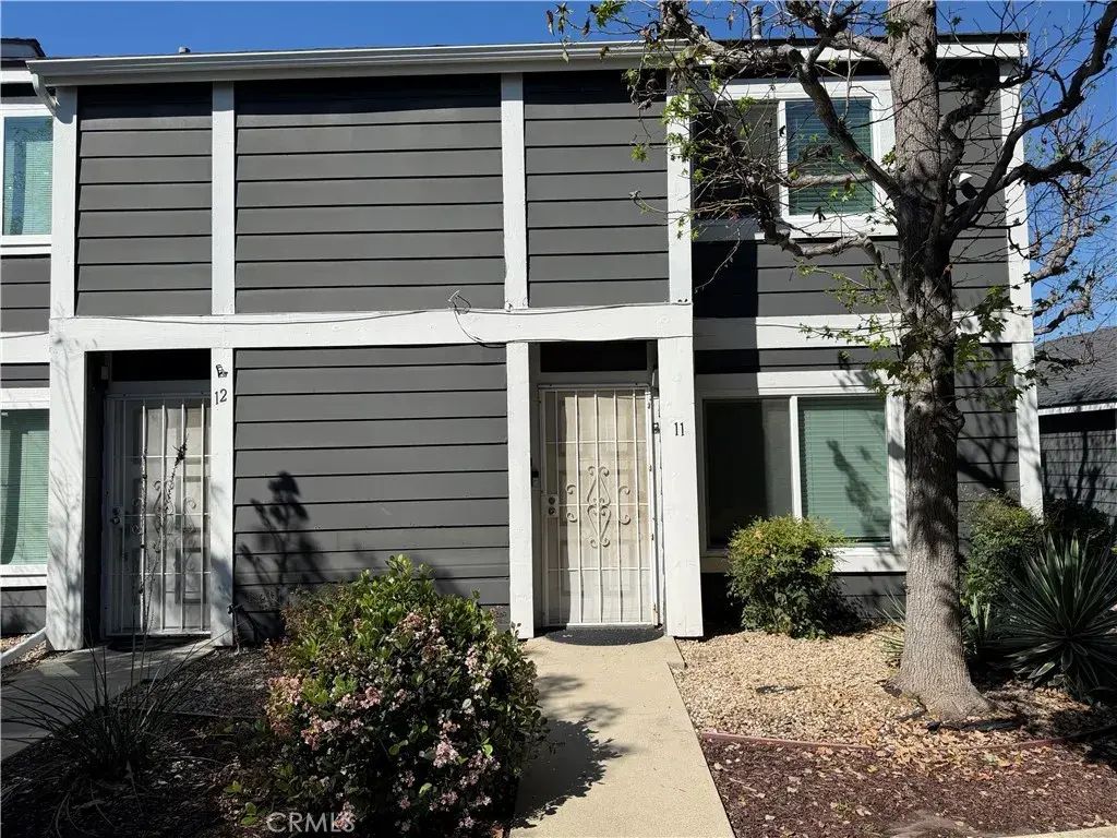 824 N Pasadena Avenue 11, Azusa