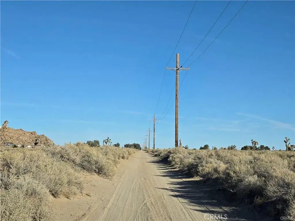 800 Desert View, Lucerne Valley