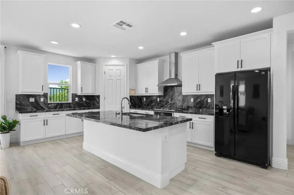 24205 Selwood Drive, Corona