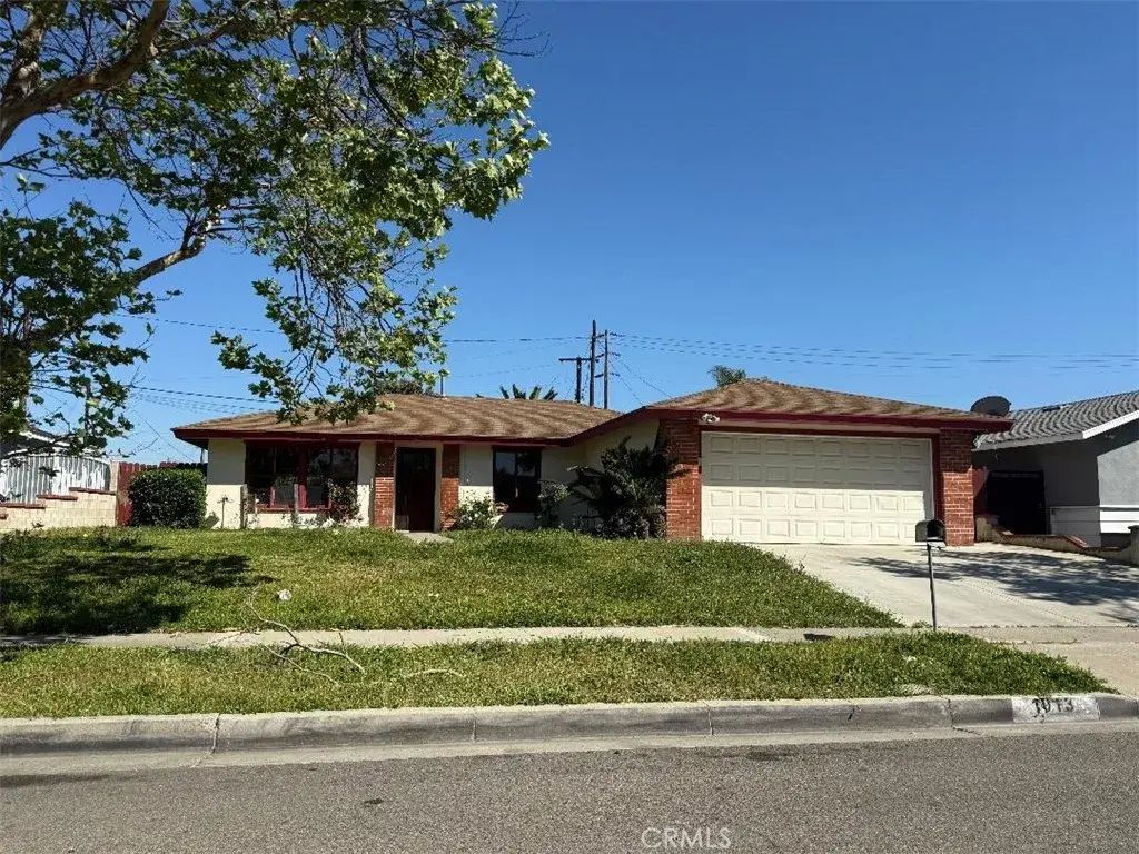 1013 S Shawnee Drive, Santa Ana