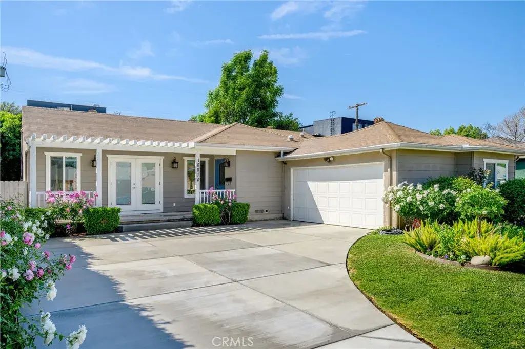 16814 Hartland, Lake Balboa