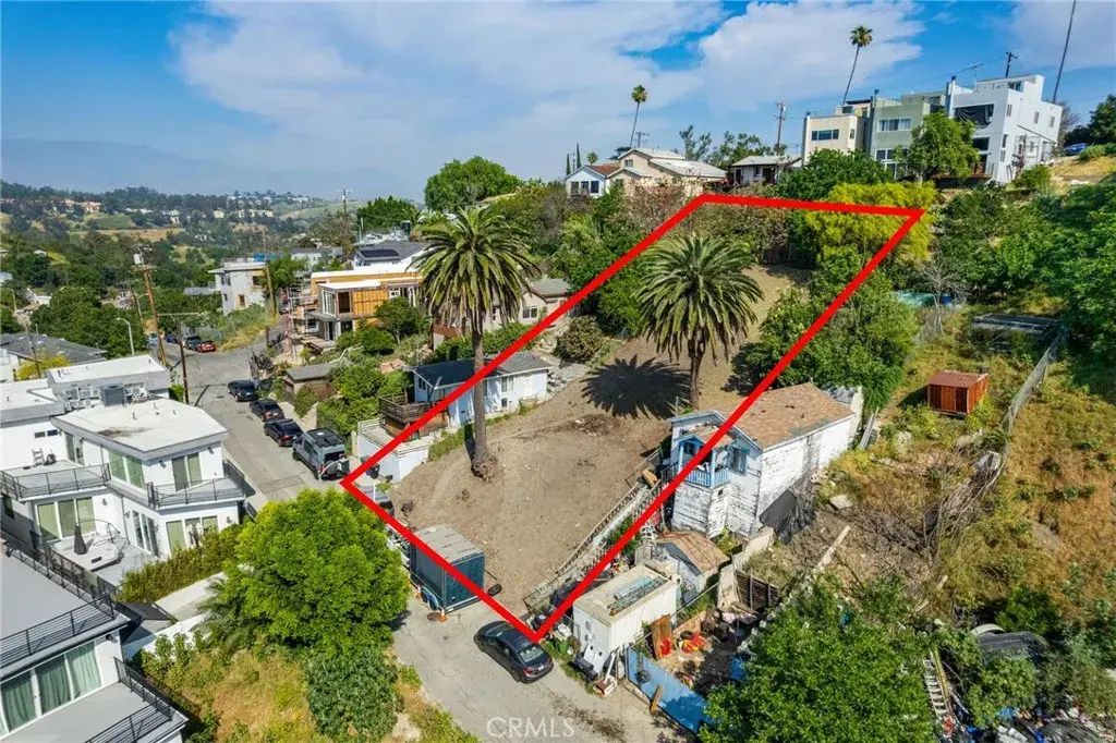 3310 Reynolds, Los Angeles