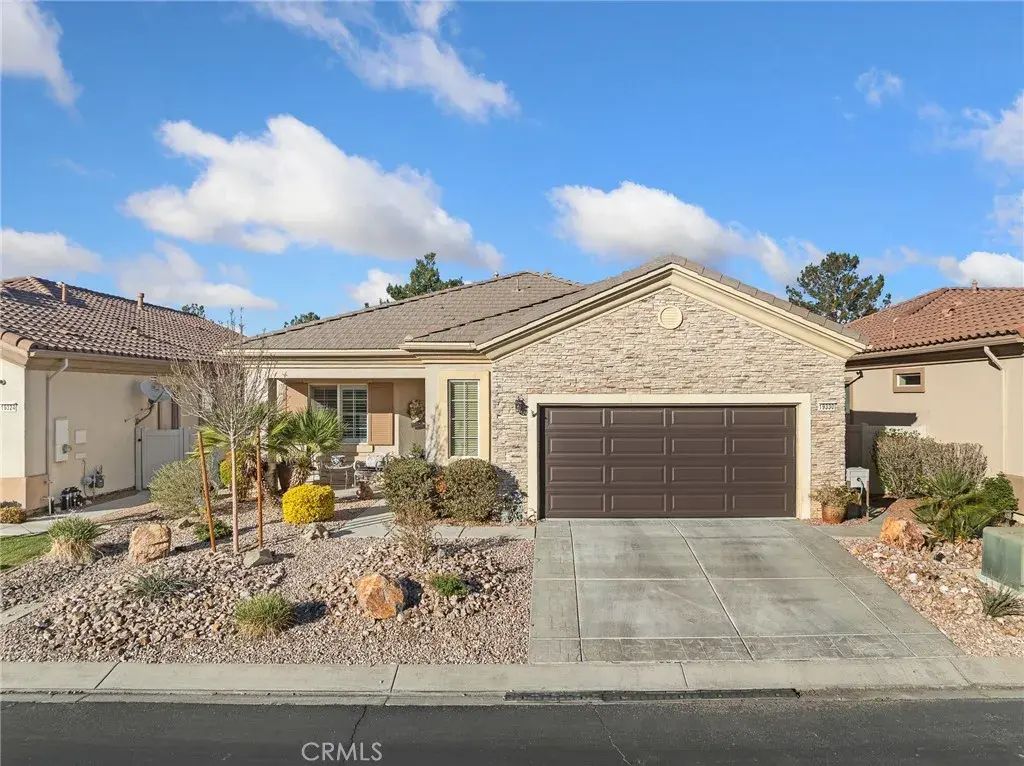 19330 Galloping Hill, Apple Valley