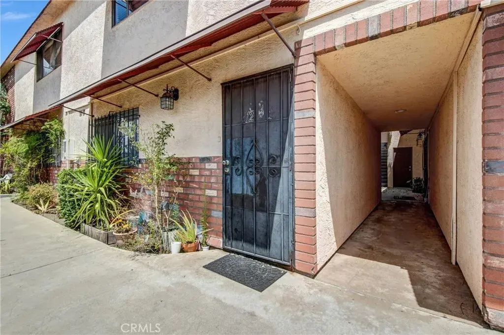 7904 Laurel Canyon 12, North Hollywood