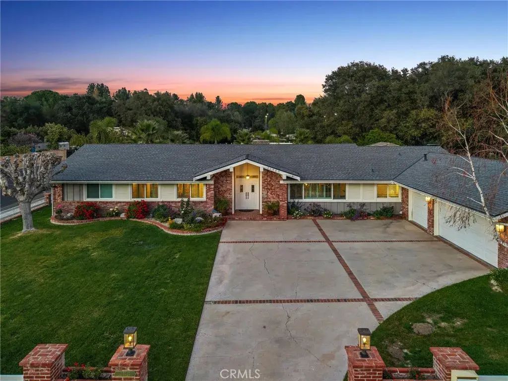 15949 Live Oak Springs Canyon Road, Canyon Country