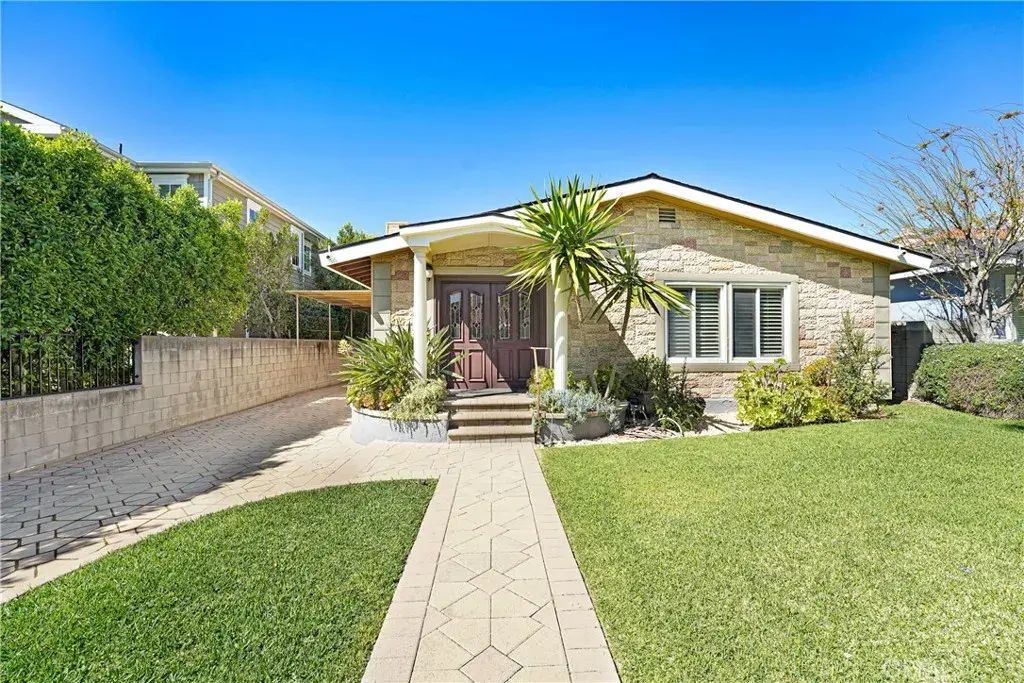 4313 Rhodes, Studio City