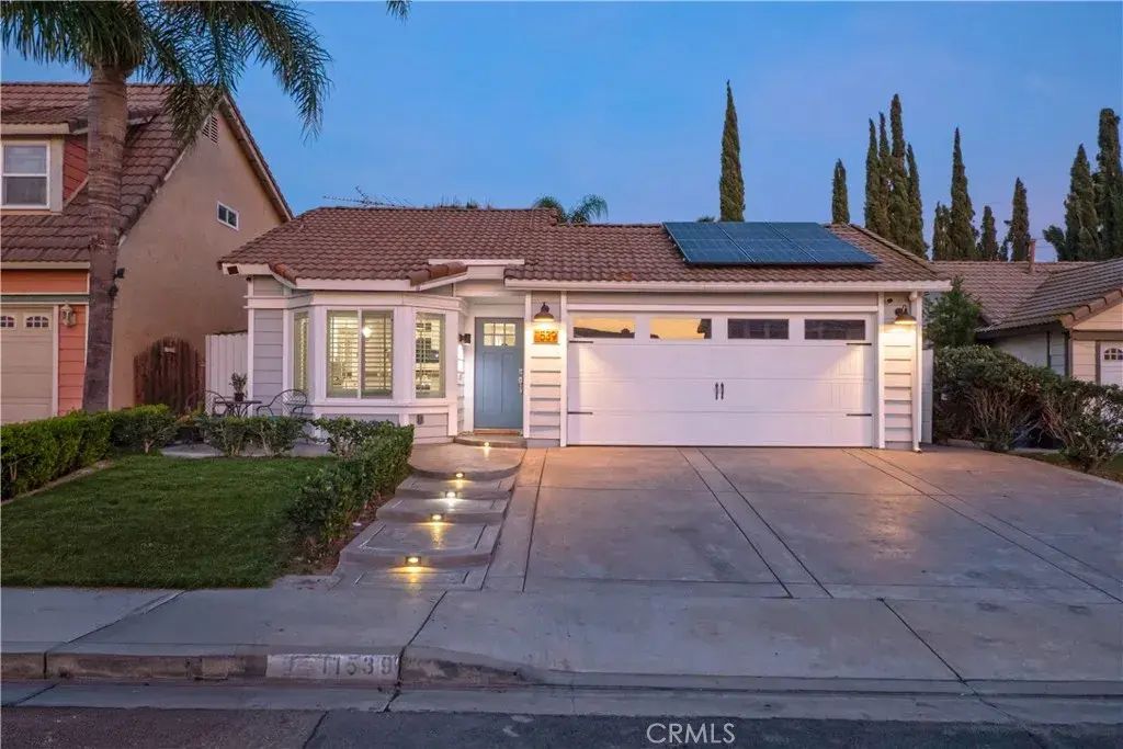 11539 Larchwood, Fontana