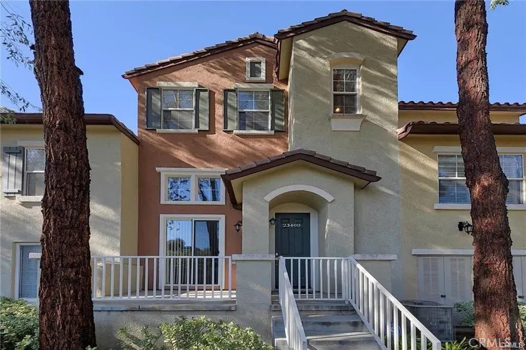 23400 Abbey Glen 48, Valencia