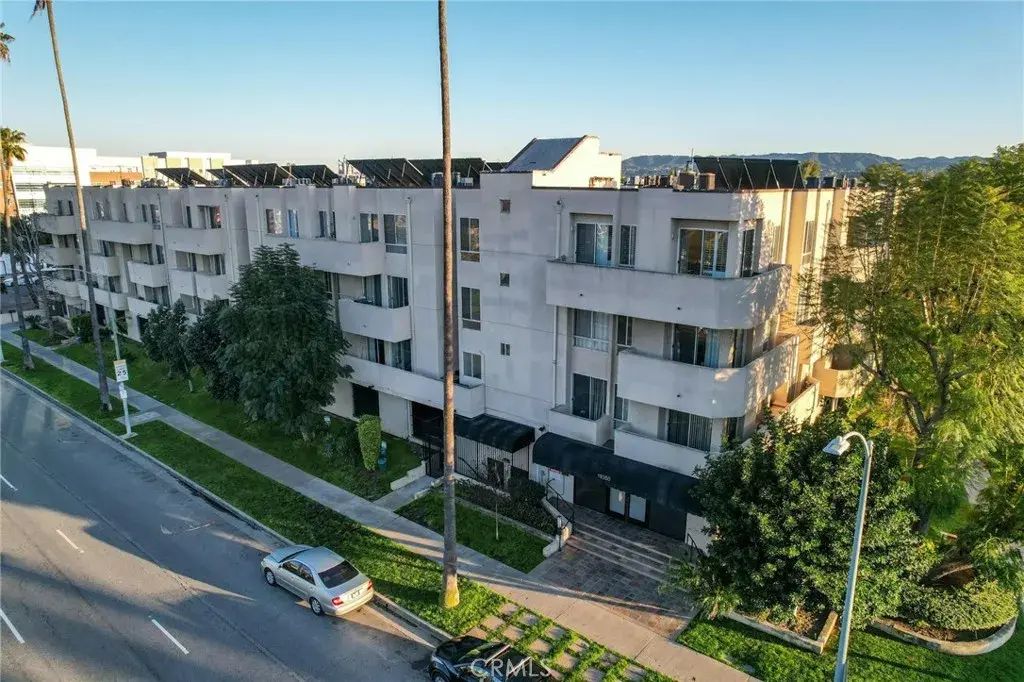 19350 Sherman Way 338, Reseda