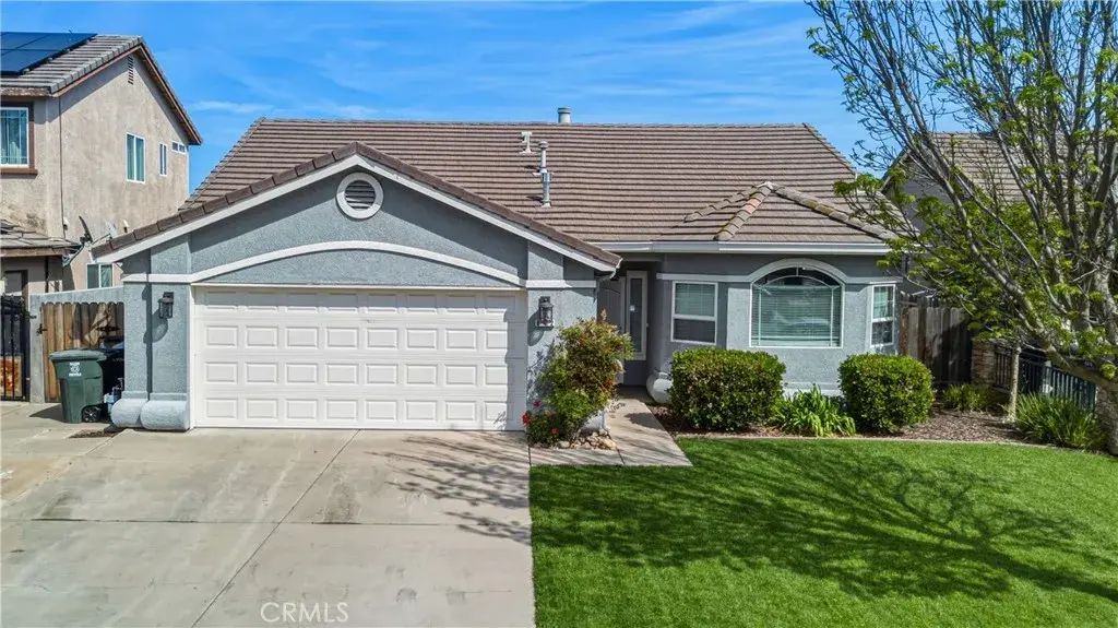 842 Cedar, Livingston