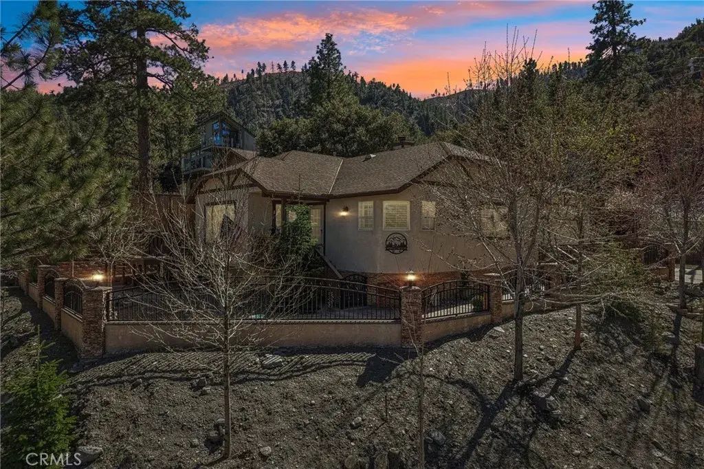 5319 Desert View, Wrightwood