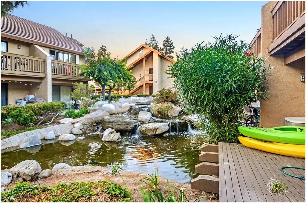 183 Lemon 223, Irvine