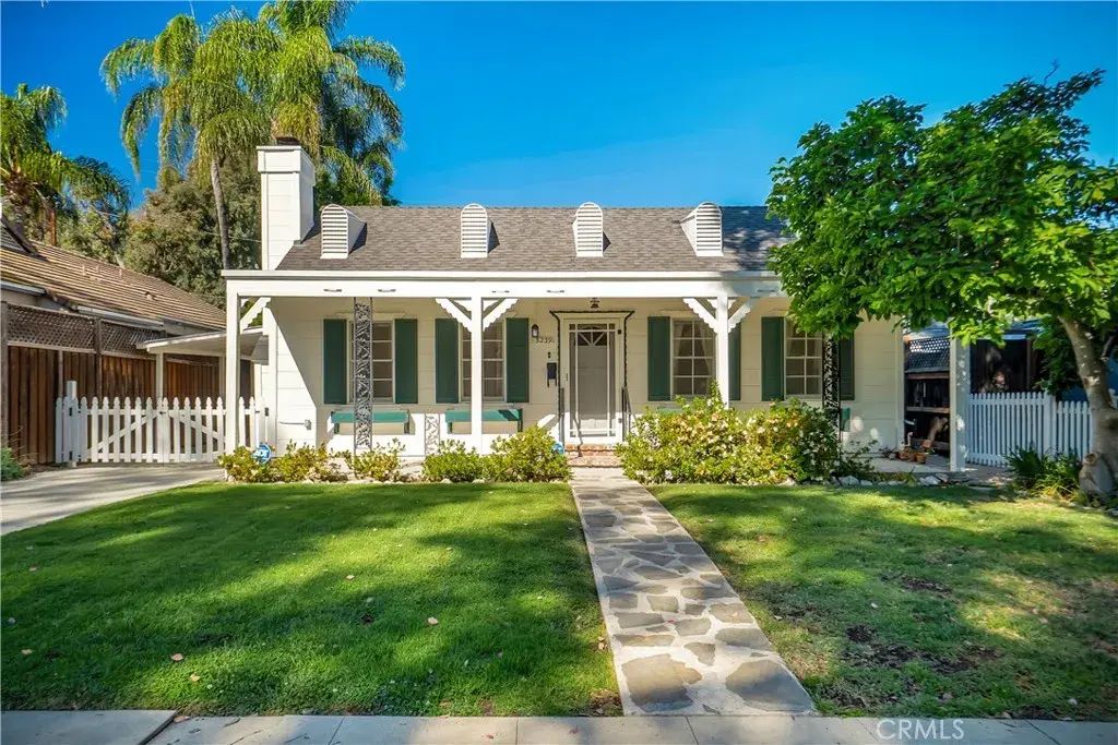 5239 Comercio Avenue, Woodland Hills