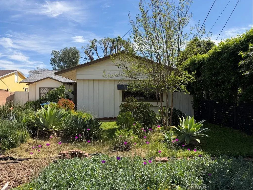 7232 Zelzah, Reseda