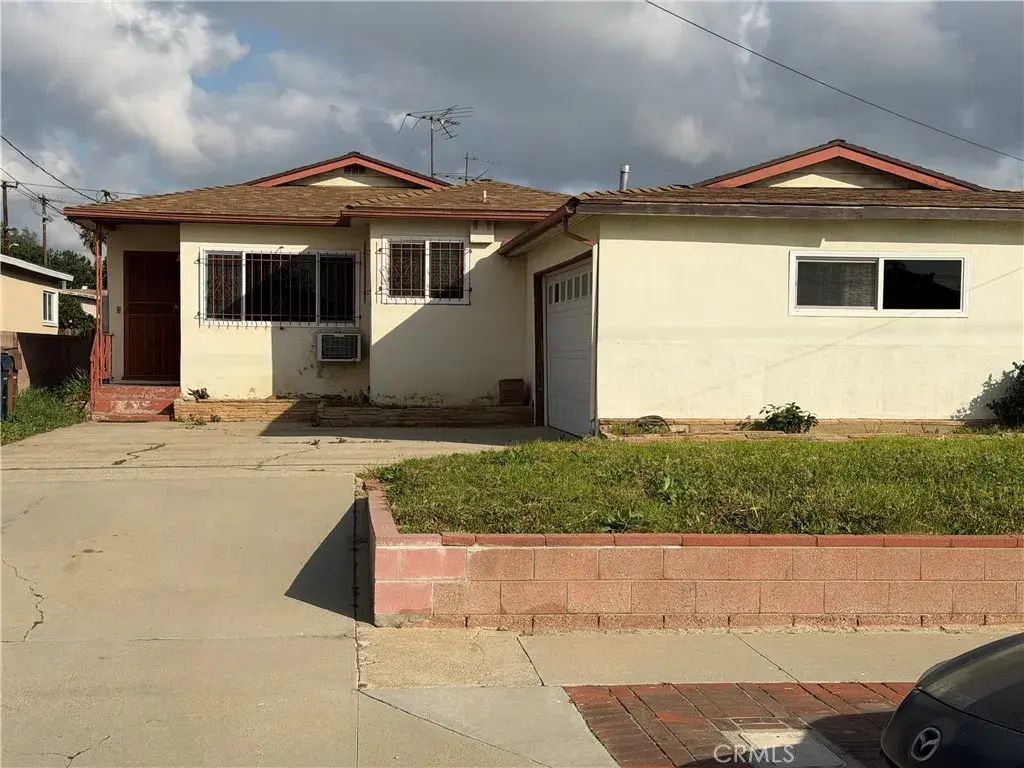 1645 W 121st, Los Angeles