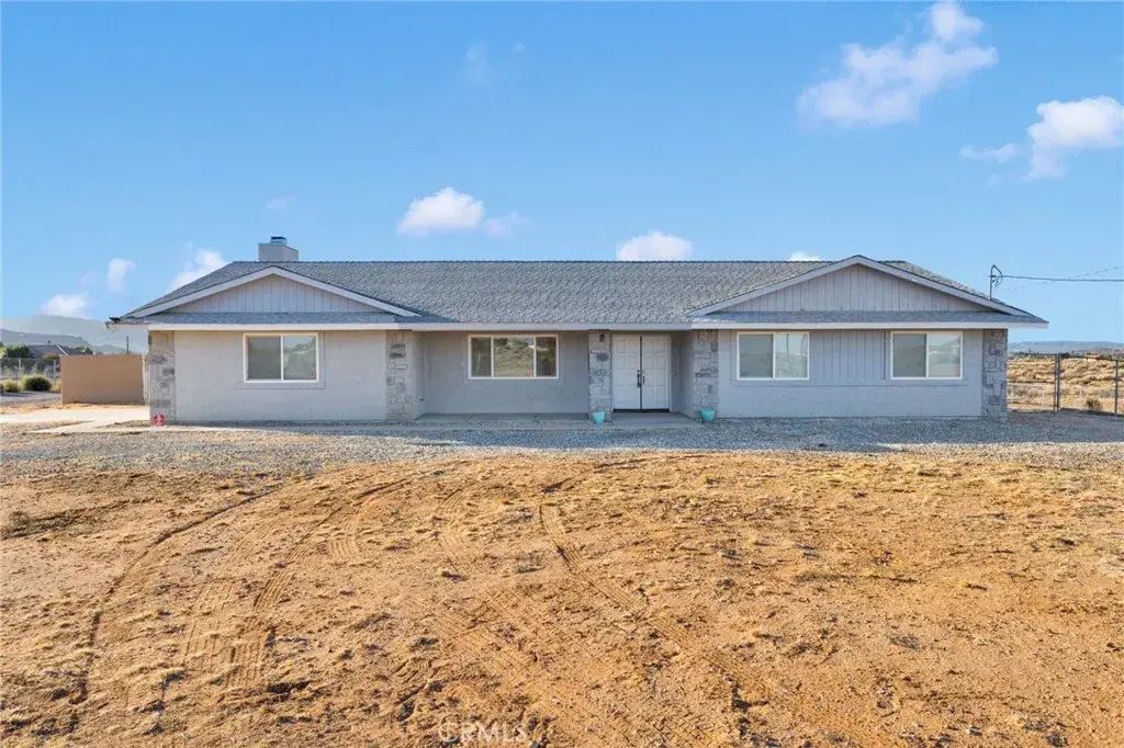 22337 Waalew, Apple Valley