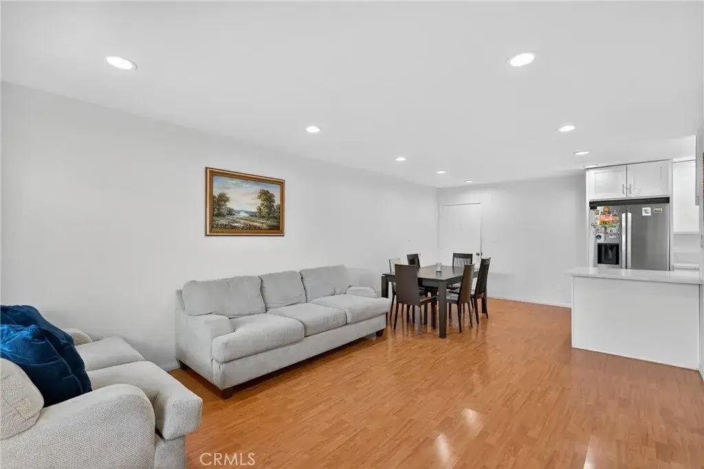 7826 Laurel Canyon Boulevard 17, North Hollywood