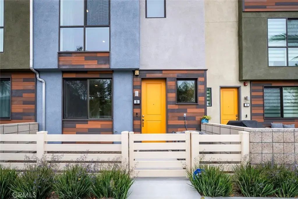 5860 Linden 8, Long Beach