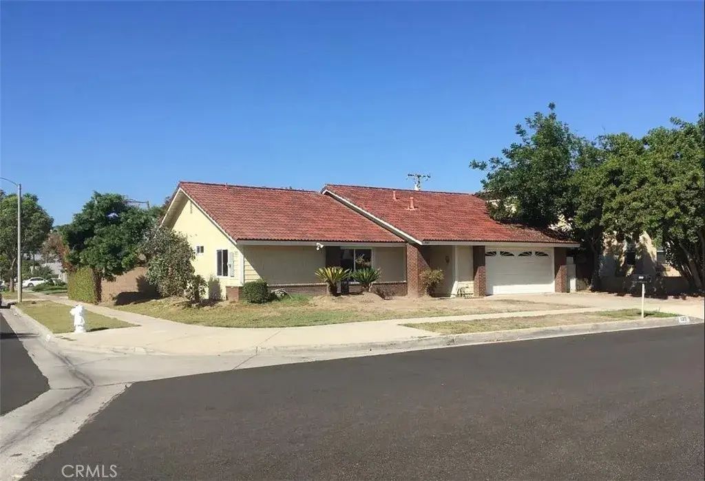 5313 W Lehnhardt, Santa Ana