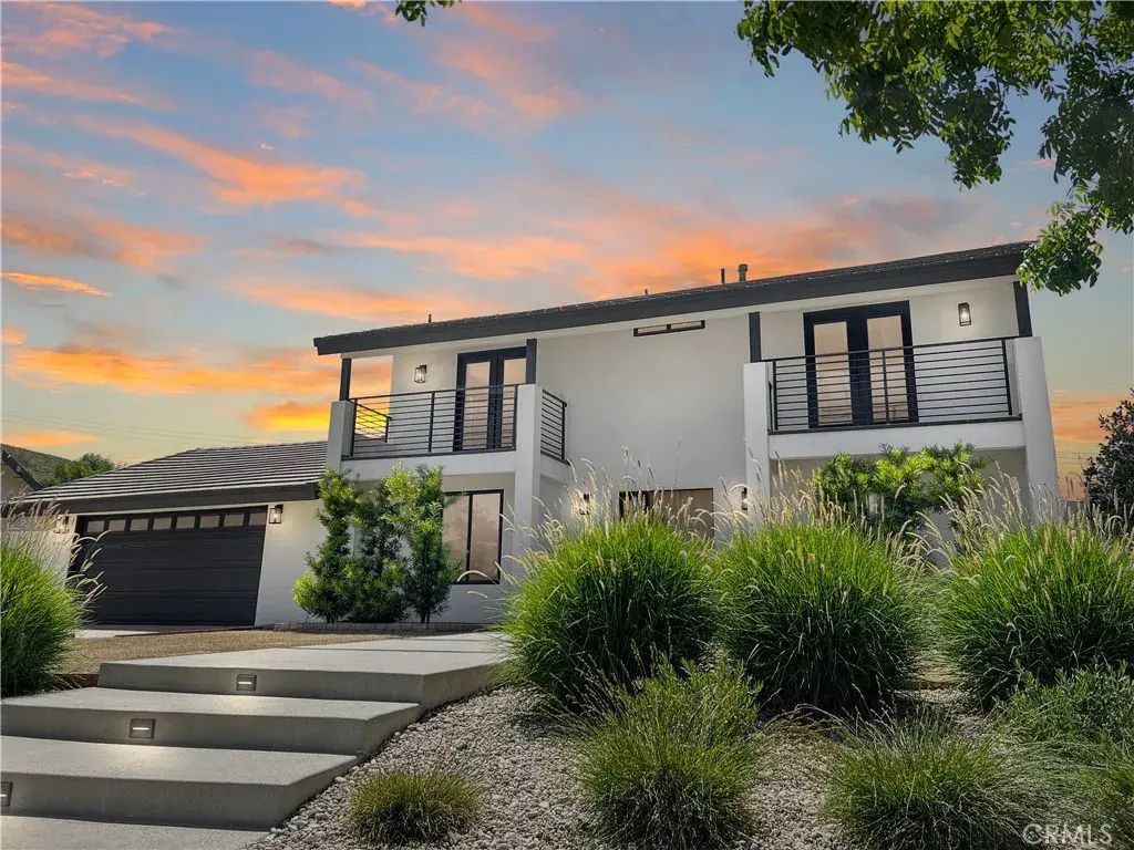1863 Burleson, Thousand Oaks