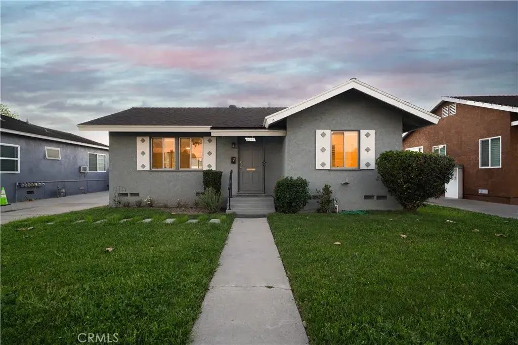 6049 Autry, Lakewood